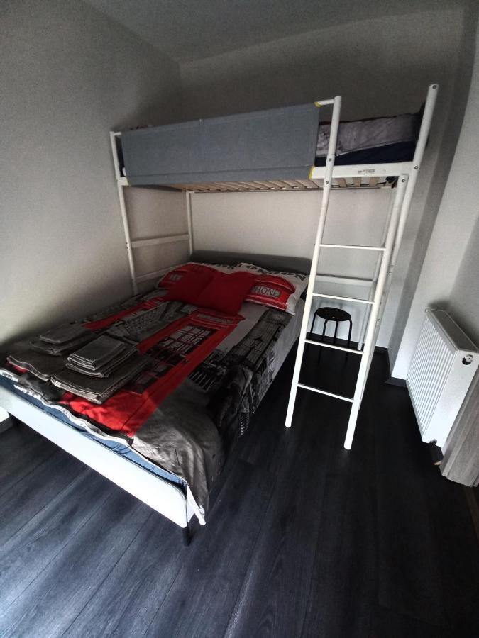 Buckingham Palace Apartman, Debrecen Buitenkant foto